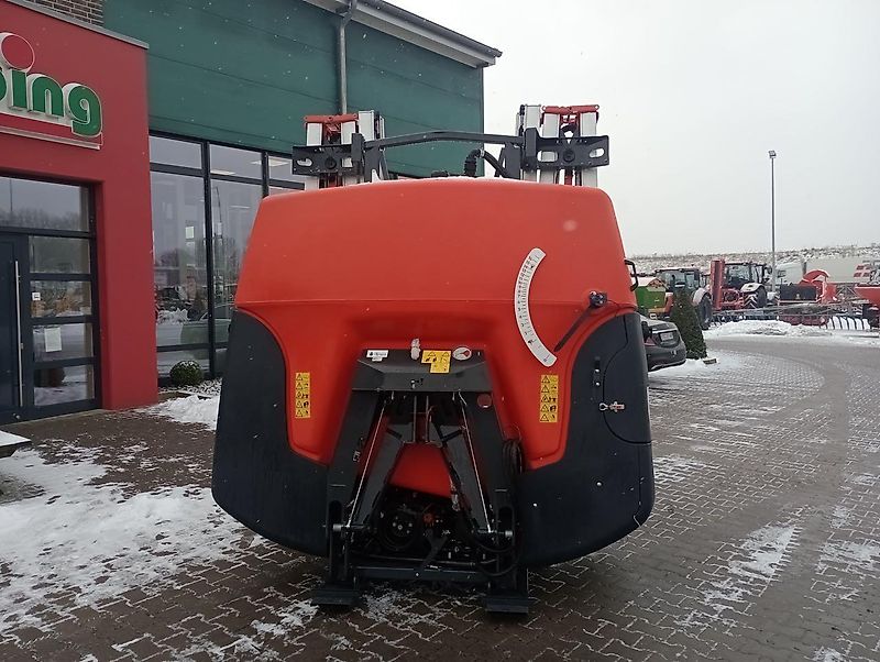 Kverneland Kubota XMS216 1.600L iXspray