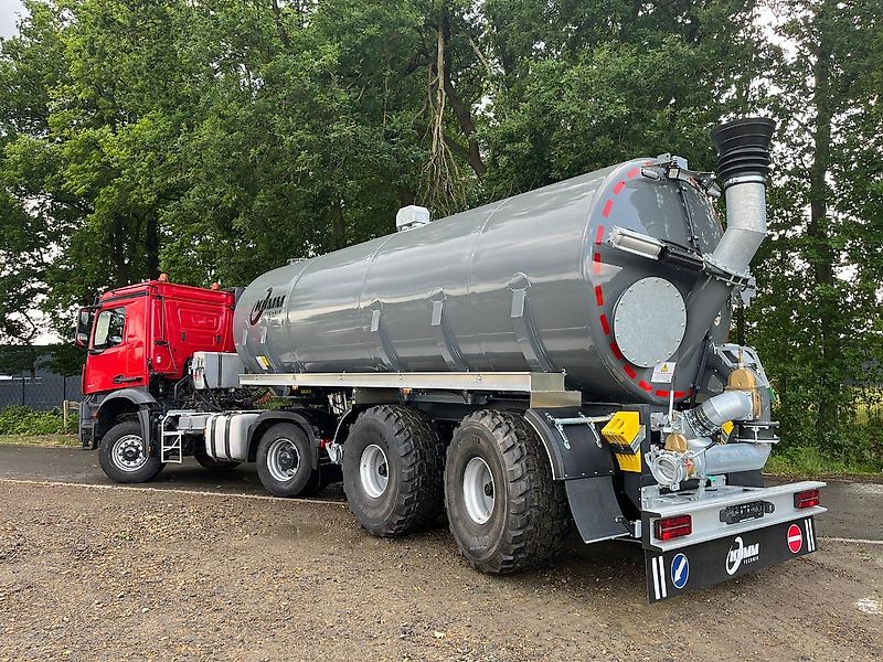 KUMM TECHNIK KTD 28 + Mercedes Arocs 4x4