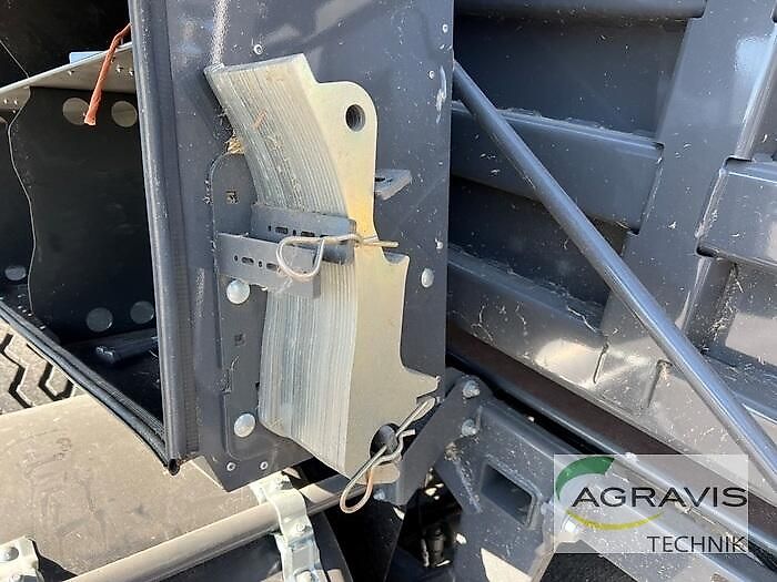 Claas QUADRANT 5300 FC T