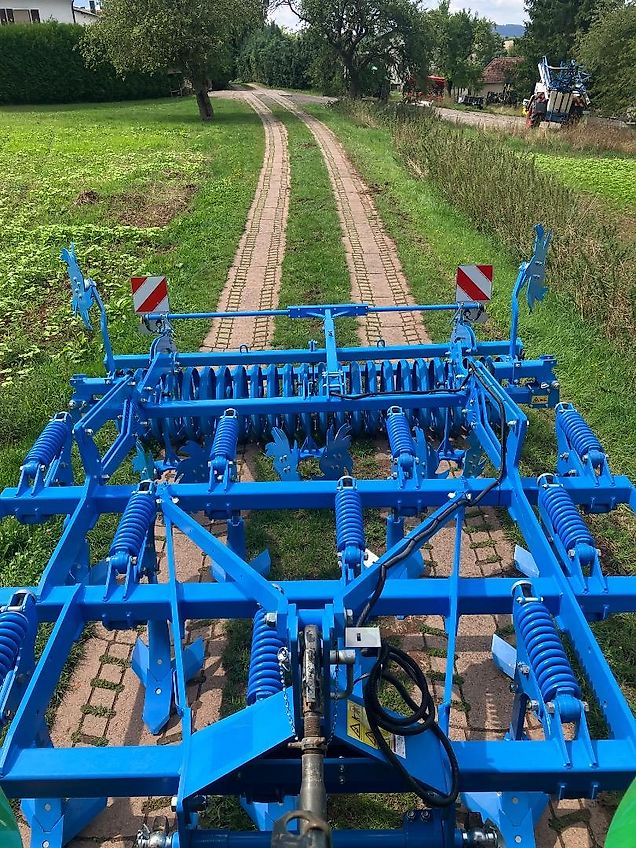 Lemken Karat 10/300 U Neumaschine