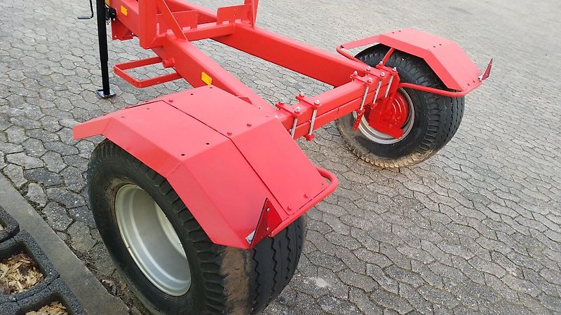 Amazone Kverneland Fahrgestell für Anbaudüngerstreuer Fahrgestell für Dreipunktanbaugerät Fahrgestell zum Afsatteln bon Anbaugeräten mt Zapwellenbock und Dreipunktanbau 2500k Gesamtgewicht Bereifung 500/50-17