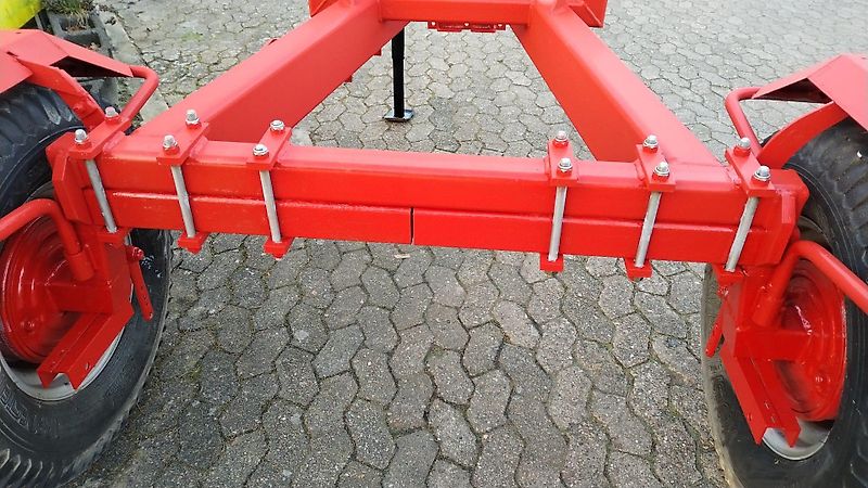 Amazone Kverneland Fahrgestell für Anbaudüngerstreuer Fahrgestell für Dreipunktanbaugerät Fahrgestell zum Afsatteln bon Anbaugeräten mt Zapwellenbock und Dreipunktanbau 2500k Gesamtgewicht Bereifung 500/50-17