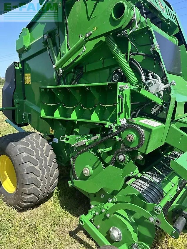 John Deere v451m