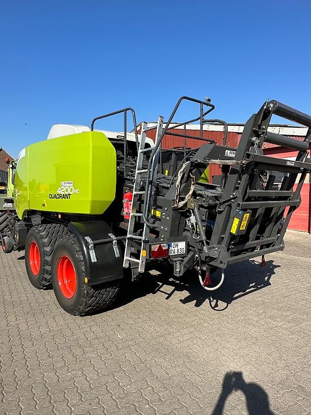 Claas Quadrant 4200 Rc