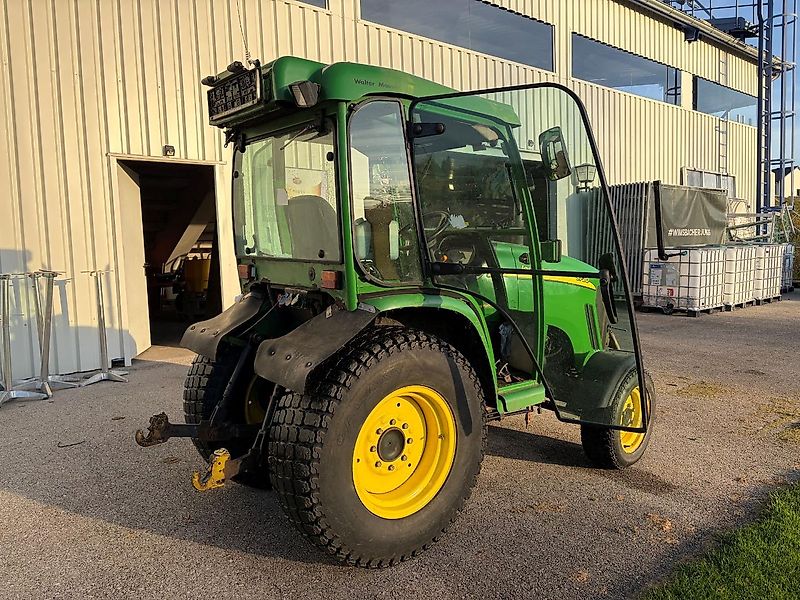 John Deere 3720