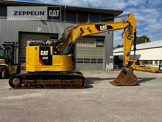 Caterpillar 325FL