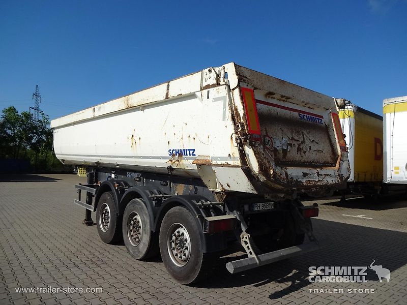Schmitz Semitrailer Tipper Steel half pipe body 28m³
