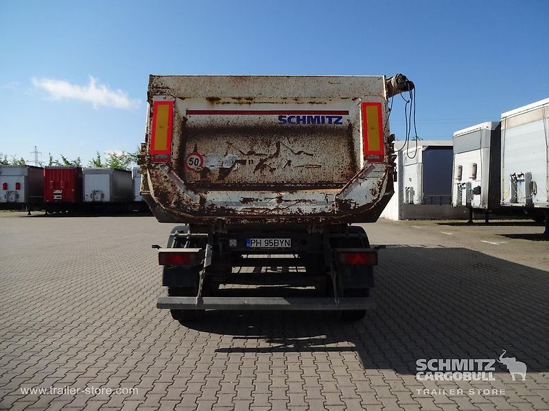 Schmitz Semitrailer Tipper Steel half pipe body 28m³