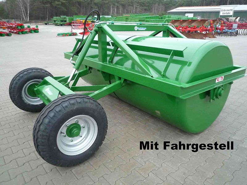 Jako 1-teilige Wiesewalze M 275 mit abgerundete Kanten mit Fahrgestell, ungebremst