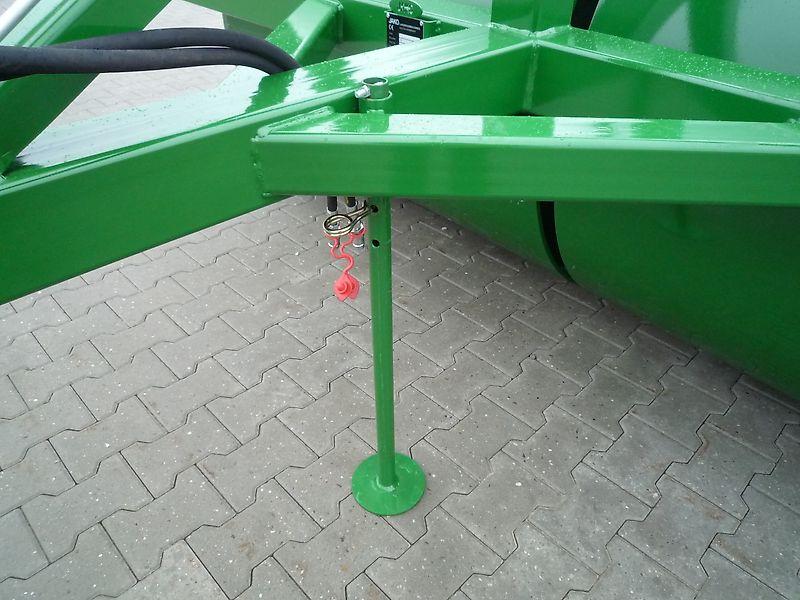 Jako 1-teilige Wiesewalze M 275 mit abgerundete Kanten mit Fahrgestell, ungebremst