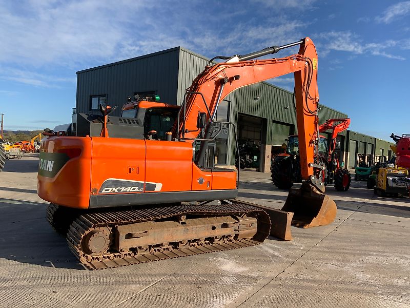Doosan DX140 LC Digger (ST25163)