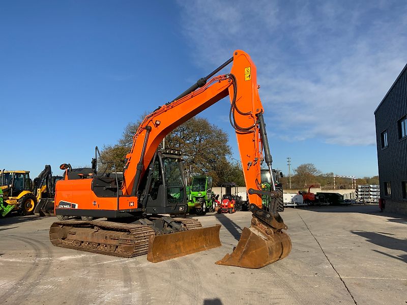 Doosan DX140 LC Digger (ST25163)
