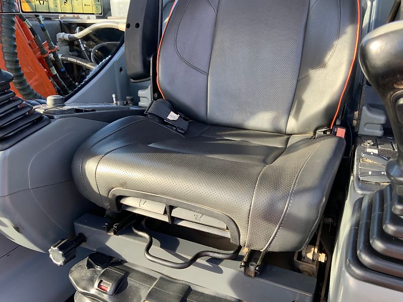 Doosan DX140 LC Digger (ST25163)