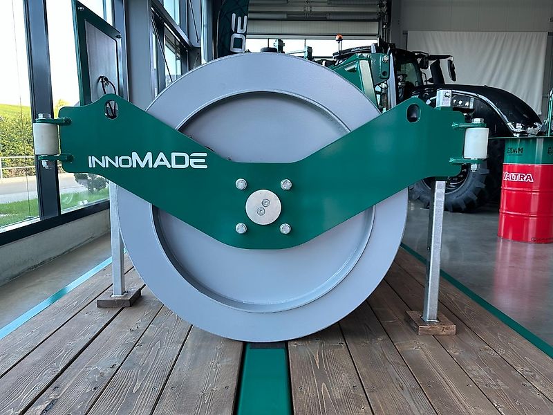 innoMADE Silagewalze SW 300