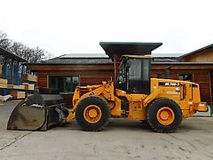 Hyundai hl740-7 mit hochkippschaufel u. volvo sw