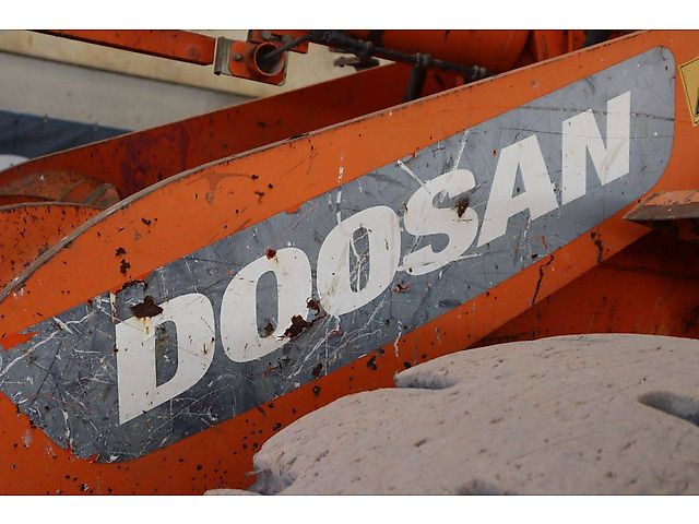 Doosan DL300