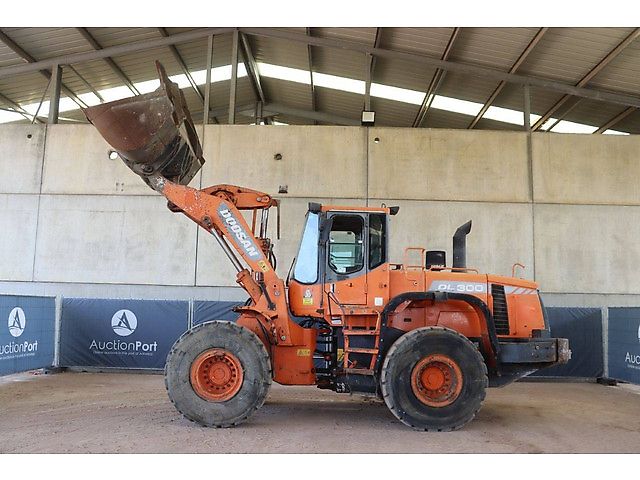 Doosan DL300