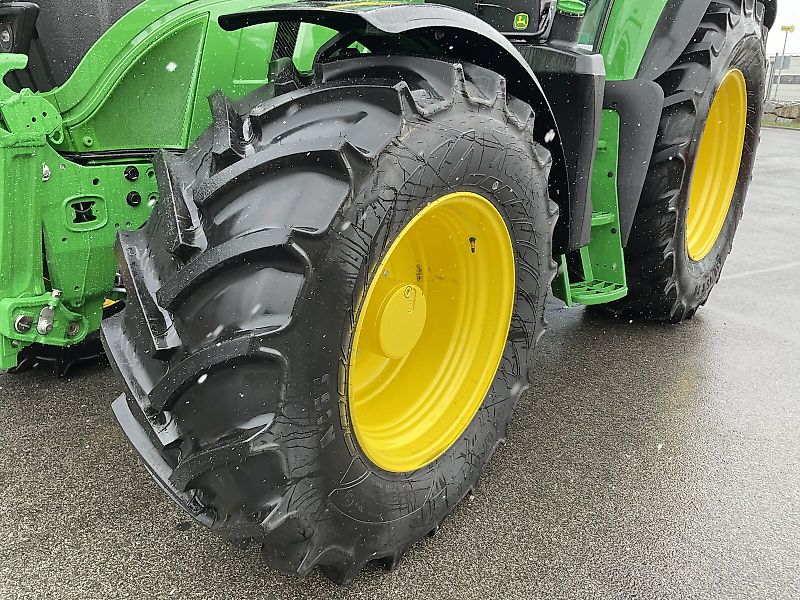 John Deere 6M 150