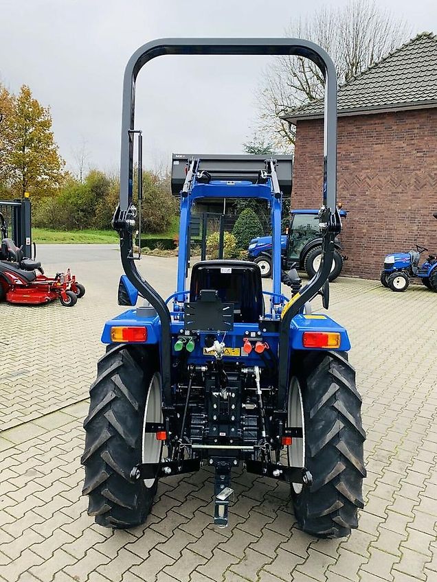 Iseki TLE 3410 AHL, Frontlader mit Parallelführung inkl.Schaufel.