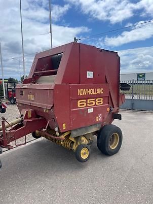 New Holland 658