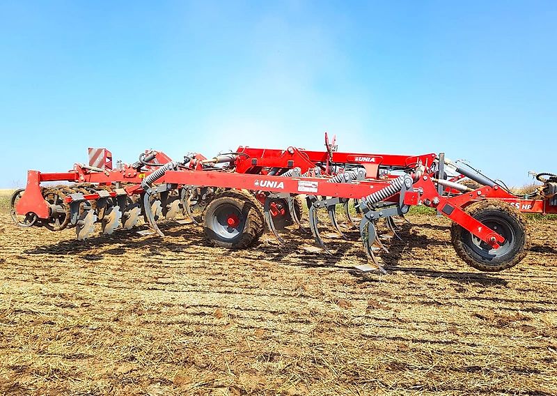 Unia Cross HP 6 vierbalkiger Flügelschargrubber Doppel U-Walze Auslösekraft 560kg