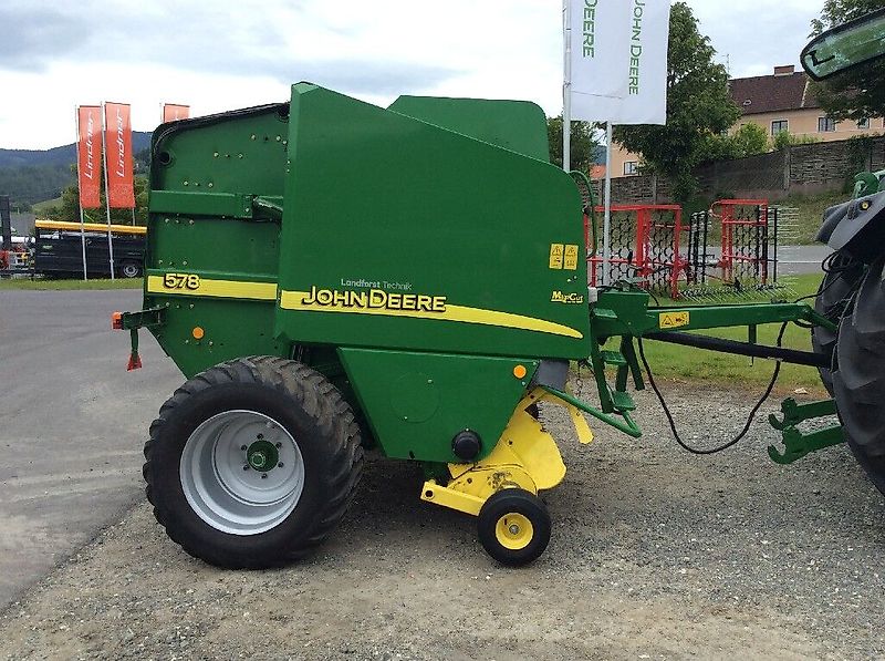 John Deere 578