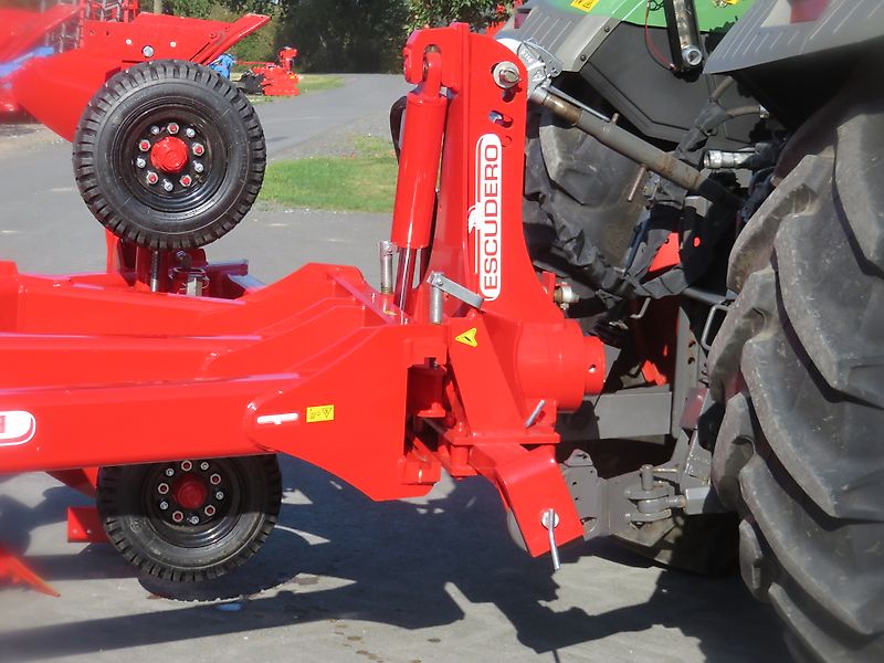 ESCUDERO agroXX -- CHRF - 8 Schar-Ecologic Onland Dreh-Schälpflug--