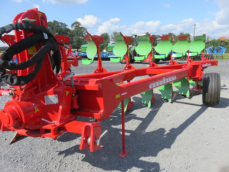 ESCUDERO agroXX -- CHRF - 8 Schar-Ecologic Onland Dreh-Schälpflug--