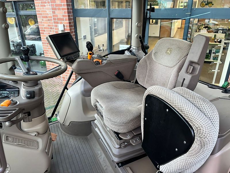 John Deere 6130R inkl. John Deere 643R