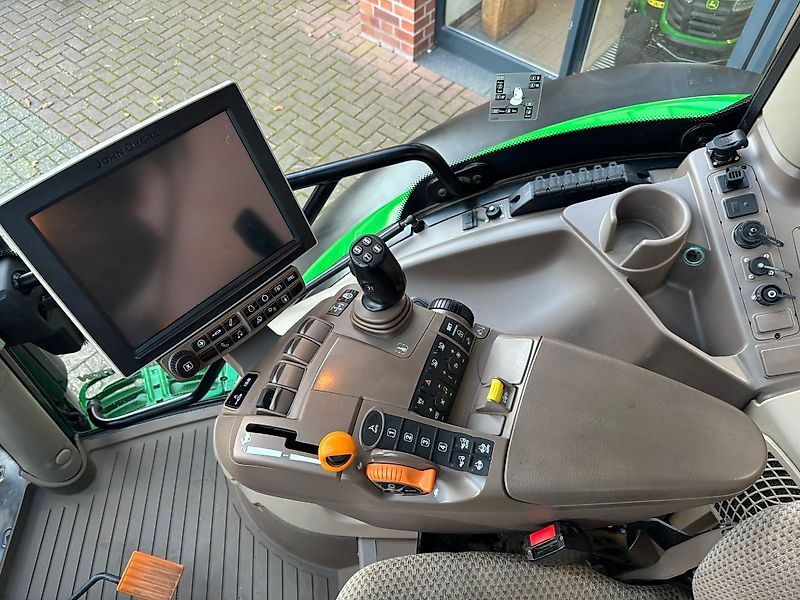 John Deere 6130R inkl. John Deere 643R