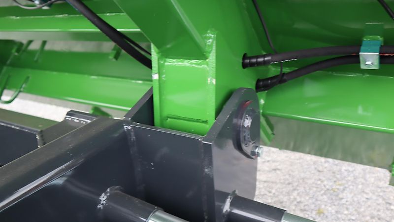 Pronar T679M Halfpipe - Muldenkipper mit Aufsätze und Bereifung 500/60R22.5--