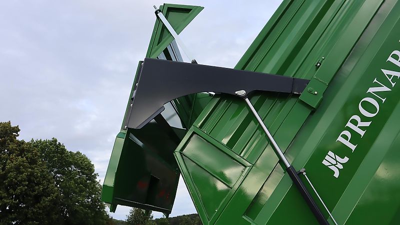 Pronar T679M Halfpipe - Muldenkipper mit Aufsätze und Bereifung 500/60R22.5--