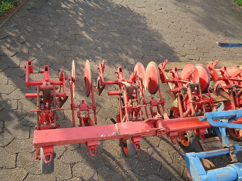 Rau Hacke 6 Reihig Gänsefußschare mit Pilotensitz