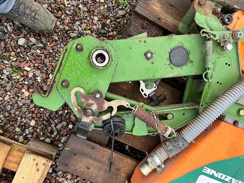 Amazone Düngerbefüllschnecke mit hydr. Neigungsverstellung und Doppelauslauf (von ED 601-K)