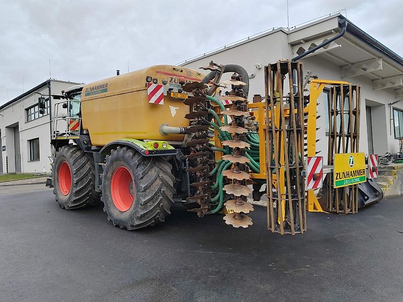 Claas CLAAS XERION 3800 SADDLE TRAC