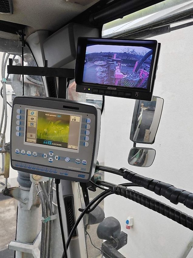 Claas CLAAS XERION 3800 SADDLE TRAC