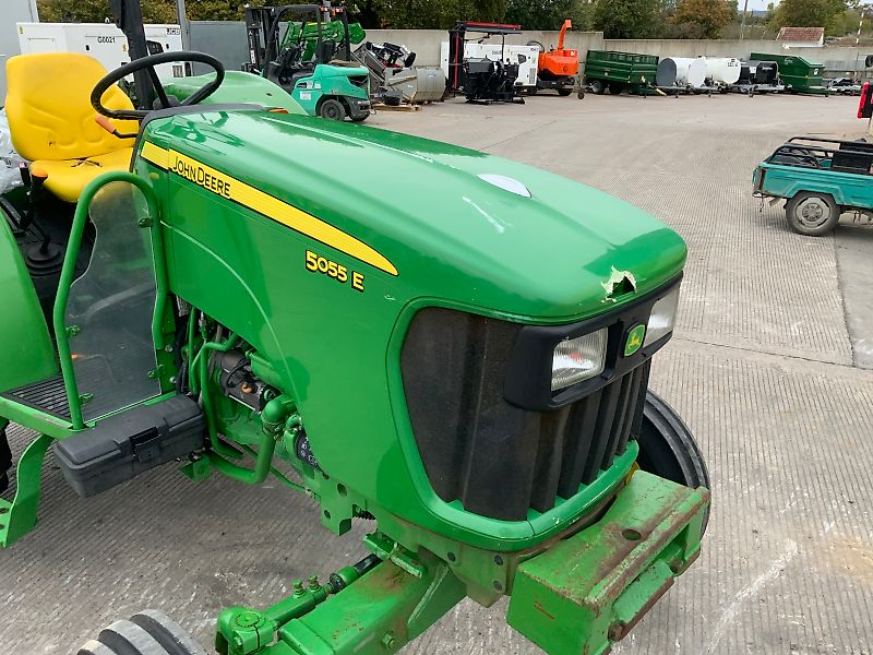 John Deere 5055E Tractor (ST24652)