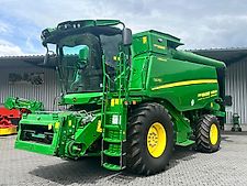 John Deere T 670HM