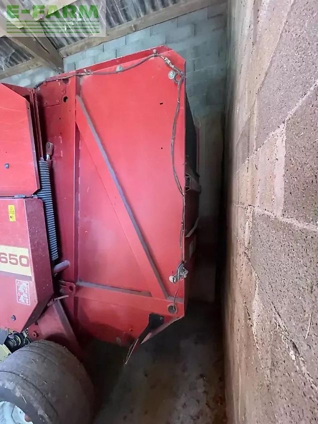 New Holland 650