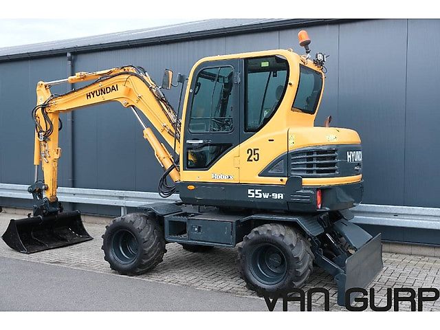 Hyundai Robex 55W-9A | 2017 | 2636h |