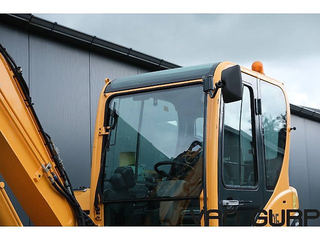 Hyundai Robex 55W-9A | 2017 | 2636h |