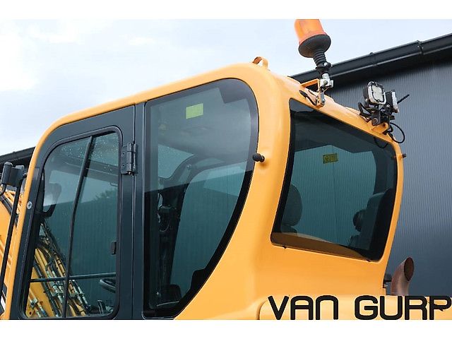 Hyundai Robex 55W-9A | 2017 | 2636h |