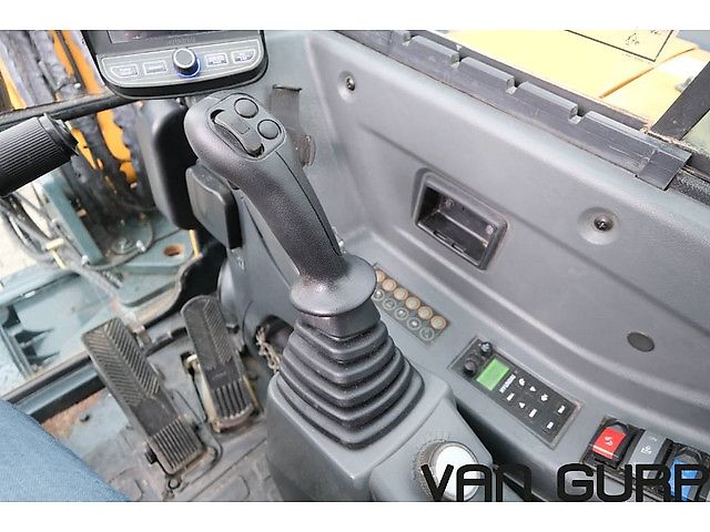 Hyundai Robex 55W-9A | 2017 | 2636h |