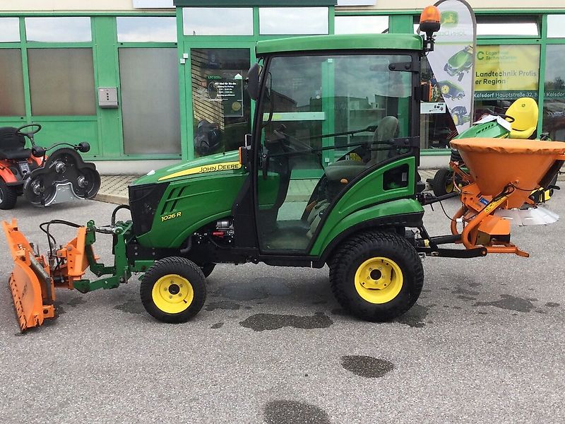 John Deere 1026R