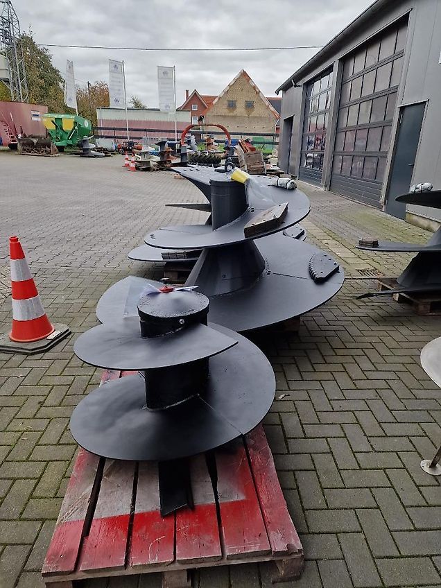 JF-Stoll Vertikalschnecken für Mischwagen von Stoll