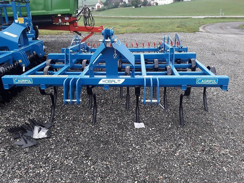 Agripol Leichtgrubber KOBALT 300 T Federzinkenegge mit Doppelwalze und Striegel