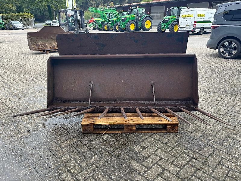 Merlo TF 30.9-115 inkl. Greifschaufel / Ballengabel / Schaufel