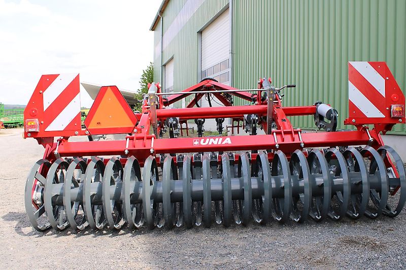 Unia Cross II dreibalkiger Flügelschargrubber 3m 600kg Auslösekraft