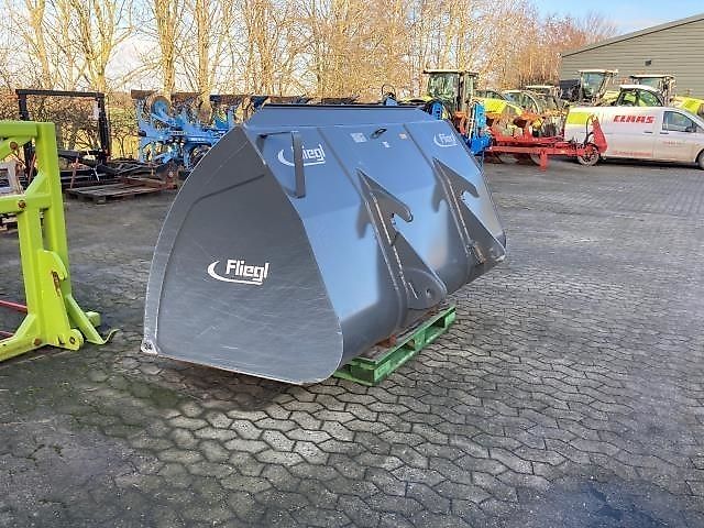 Fliegl SKOVL TIL MASSEGODS