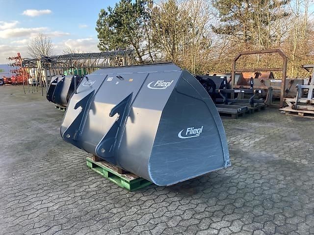 Fliegl SKOVL TIL MASSEGODS